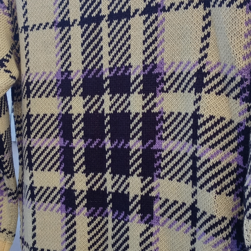 Sweater - Picture 2 of 3